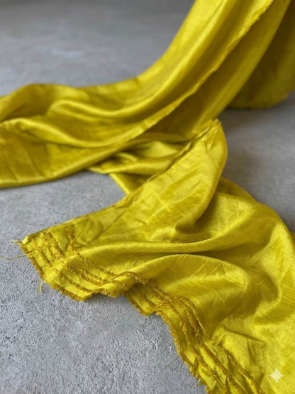 Lime-green base heavily infused with a golden undertone.
Metallic Shimmer Fabric