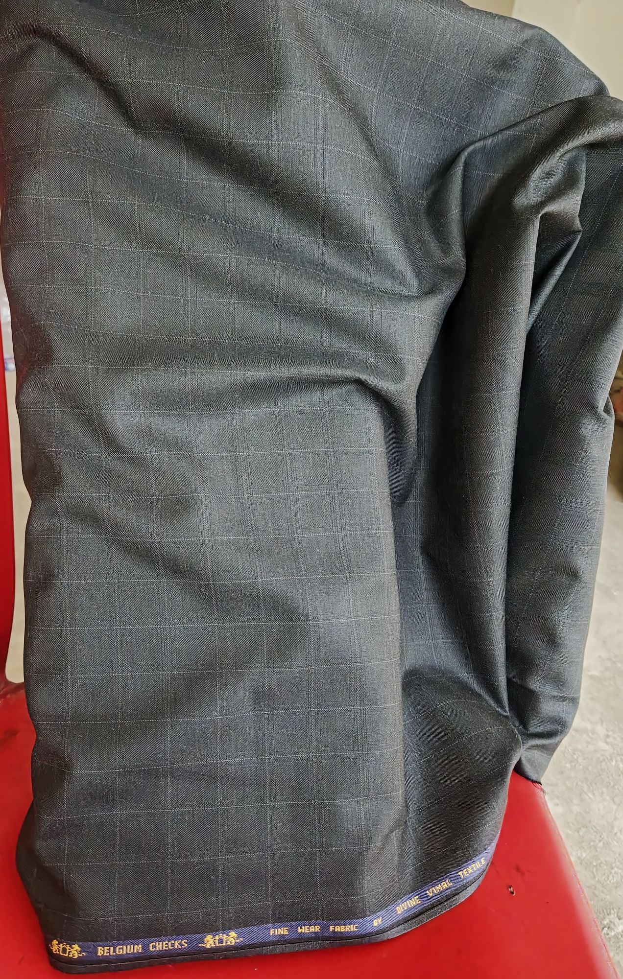 Premium Charcoal 
Belgium Checks Fine  Suiting Fabric